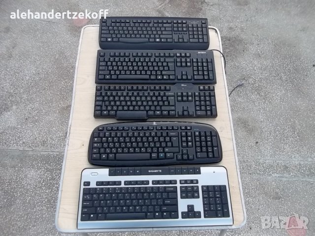 Клавиатура клавиатури и мишка мишки за компютър