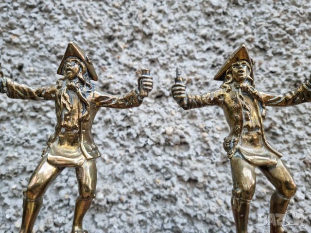 Антикварни Бронзови Свещници Фокусник Франция- (1930-1940г), снимка 3 - Антикварни и старинни предмети - 40112344
