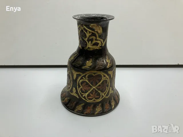 Свещник - метален, черно злато, гравиран 