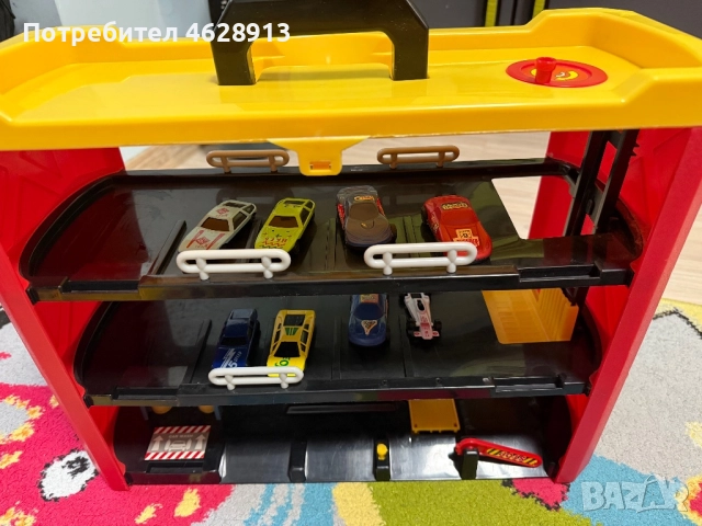 Детски паркинг гараж с колички и подвижни механизми, снимка 4 - Коли, камиони, мотори, писти - 52127626