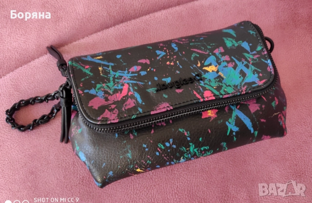 Desigual нова малка пъстра чанта , снимка 4 - Чанти - 52238209