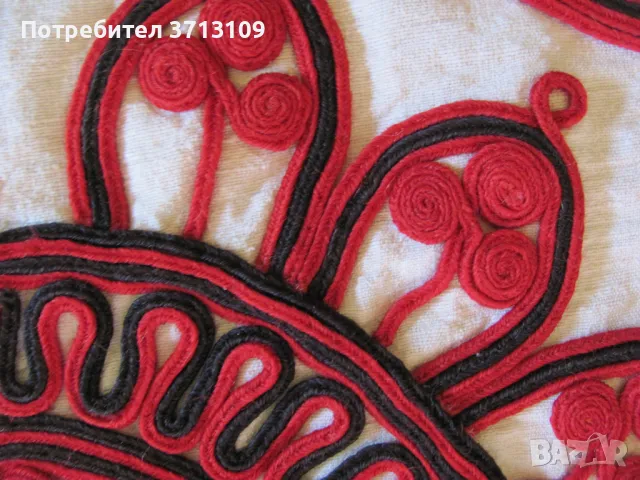 Стара възглавница -вълнени ширити и лен, ръчно шита,74х46см., снимка 4 - Антикварни и старинни предмети - 49402786