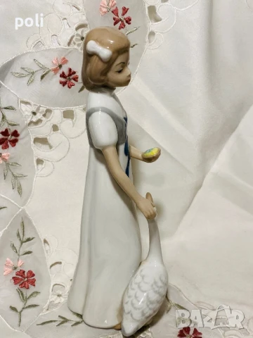 порцеланова статуетка , снимка 4 - Статуетки - 50878808