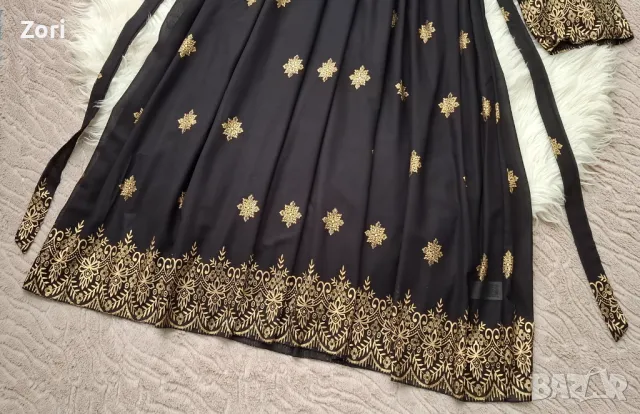 РАЗКОШНА черна рокля със златиста щампа 2ХЛ/3ХЛ размер , снимка 4 - Рокли - 50175291