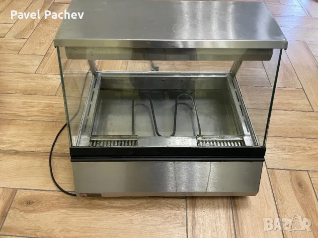 Настолна топла витрина