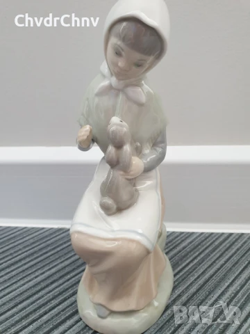 NAO Lladro Zaphir статуетка 20см/НАО ЛАДРО ЗАФИР испанска порцеланова фигура/момиче със заек