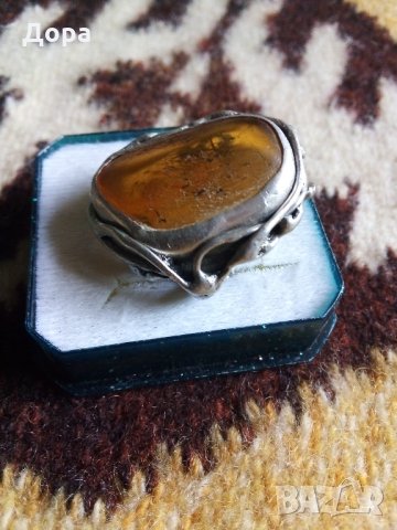 Авторски стар зашеметяващ сребърен пръстен с  натурален кехлибар, снимка 3 - Пръстени - 26300164