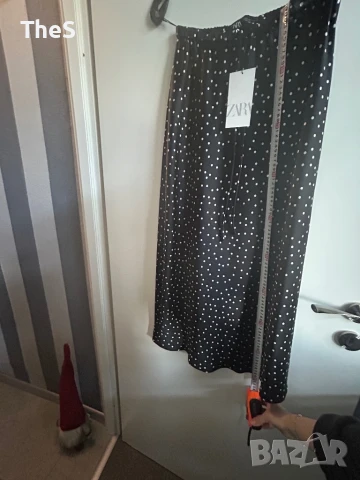 Чисто нова сатенена пола ЗАРА , снимка 2 - Поли - 50515353