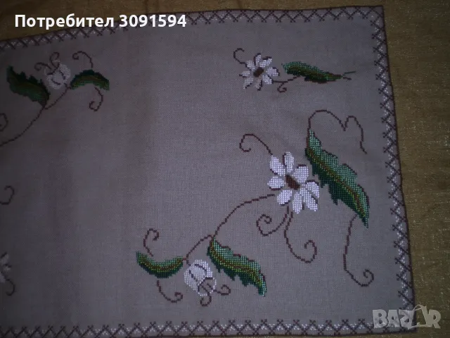 Винтидж  Ръчно бродиран ленено каре тишлаифер  , снимка 3 - Покривки за маси - 49441769