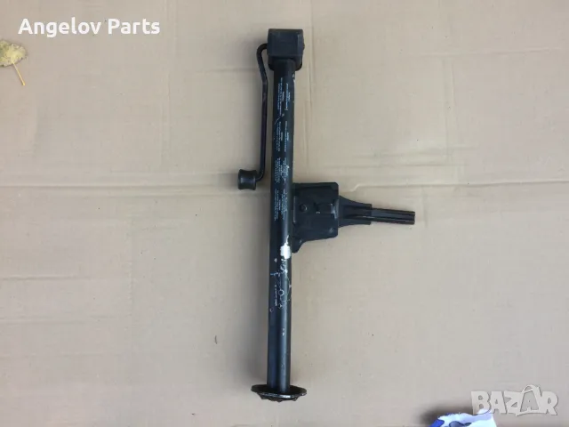 Крик за Mercedes 124 / 190, снимка 1