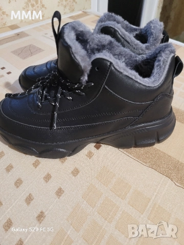 нови зимни обувки отговарят на 40 номер 