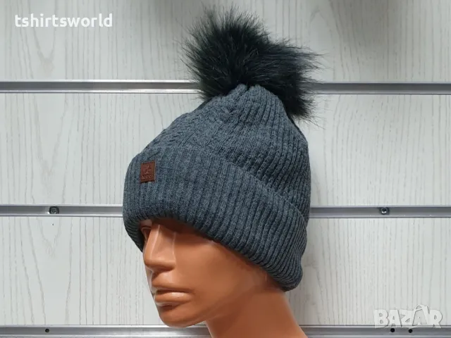 Нова зимна дамска шапка SilverStar в тъмносив цвят с пух/помпон, снимка 5 - Шапки - 47927521