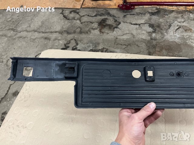 Пластмаси за предната броня на BMW E30 (двоен стоп), снимка 4 - Части - 43541424