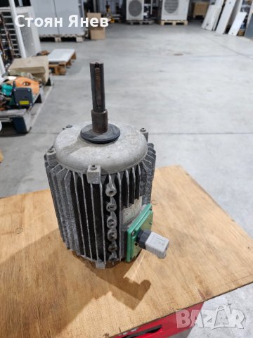Мотор за вентилатор на чилър Carrier - CM29/T - Leroy Somer - 1.8 KW , снимка 3 - Други машини и части - 43042772