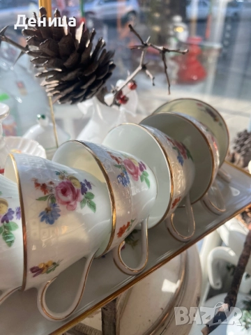 Hutschenreuther Dresden.  Всяка чаша е бижу⚜️ Нежна, прозирна, букети цъфтят върху бял порцелан. , снимка 2 - Чаши - 52952268
