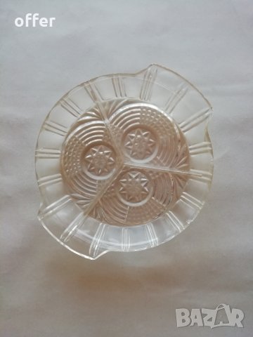 Пластмасова чиния с три отделения - САМО по телефон!, снимка 1 - Чинии - 32849302