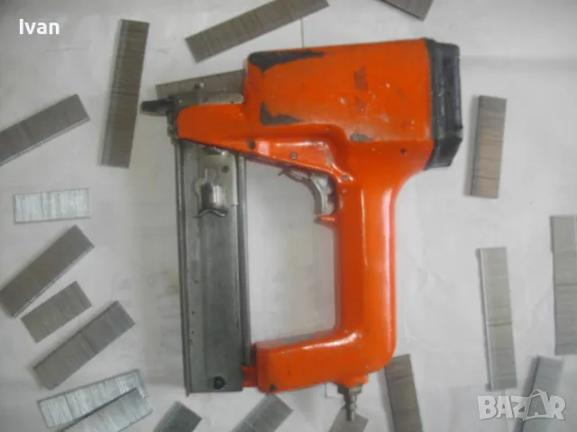 HOLZ-HER Typ B 3412 - Made in Germany Строителен ПНЕВМАТИЧЕН ТАКЕР ЗА СКОБИ 16-41мм Отличен Голям , снимка 2 - Други инструменти - 47782015