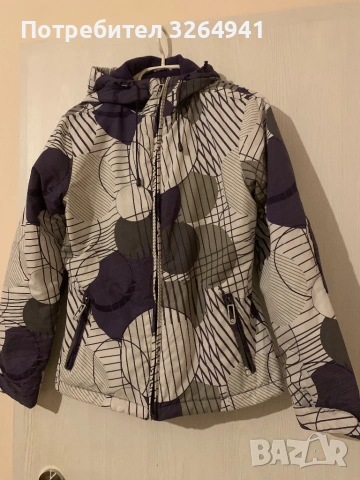 Спортно дамско яке с полар