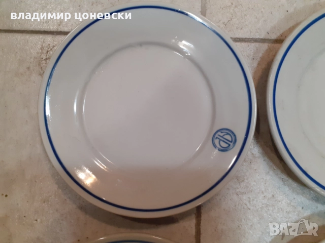 Комплект от 7 порцеланови чинии, снимка 3 - Антикварни и старинни предмети - 52300253