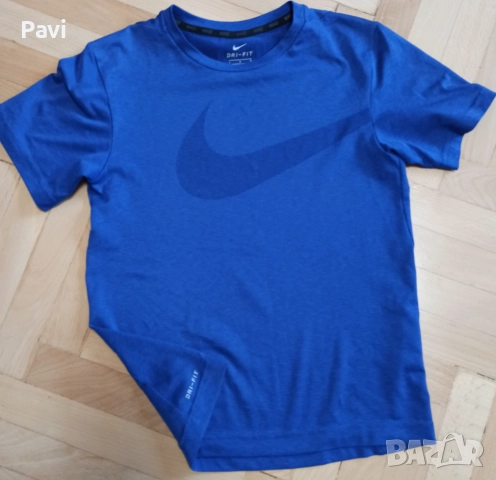 Тениски Nike , снимка 2 - Детски тениски и потници - 52454387