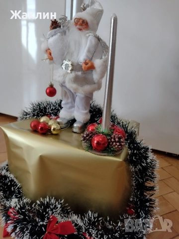 Коледна украса - дядо Коледа, свещник, гирлянди, топки, снимка 4 - Коледни подаръци - 52546107