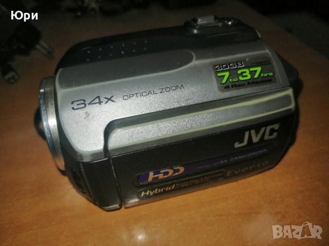 Продавам видео камера  JVC GZ-MG330 30 GB Hard Disk Drive, 35x оптичен зум