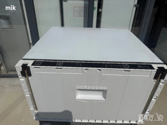 Малка съдомиялна кубче  Електролукс за пълно вграждане, снимка 5 - Съдомиялни - 51591880