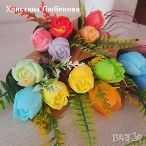 Букети от глицеринови лалета , снимка 2 - Декорация за дома - 51375055