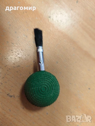 четка за почистване на обективи 