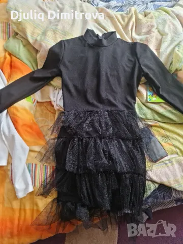 черна дантелена рокля