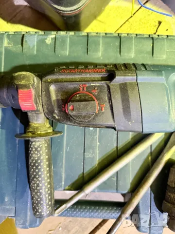 Продавам перфоратор