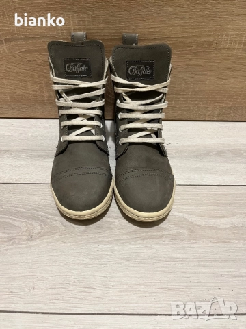 Кожени боти Buffalo, снимка 2 - Дамски боти - 52025253