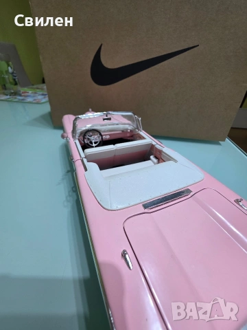 Модел на Ford Edsel мащаб 1:18, снимка 5 - Колекции - 53128890