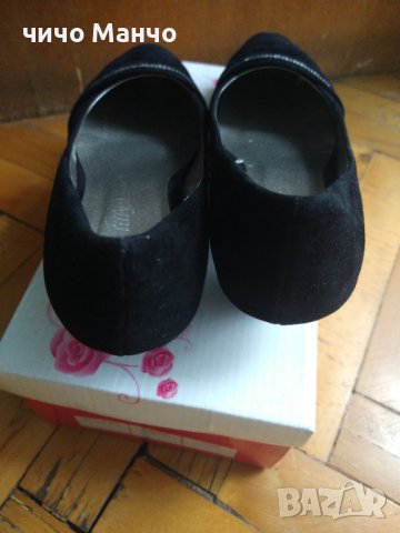 Дамски обувки велур с токче 35, снимка 2 - Дамски обувки на ток - 36907229