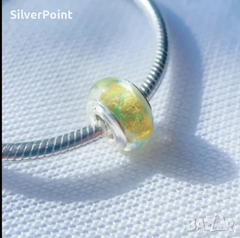 Сребърен талисман ръчно правен от стъкло Мурано , снимка 2 - Колиета, медальони, синджири - 50777583