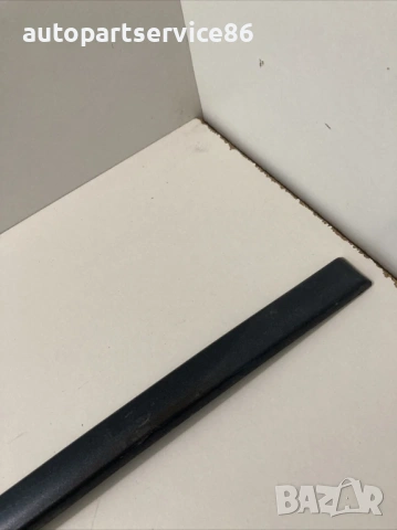 Предна дясна лайсна за врата за Jeep Patriot (2008), снимка 2 - Части - 53510727