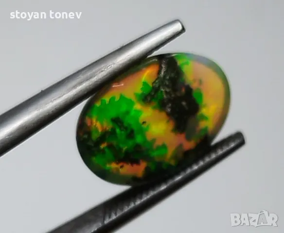 Опал с ярки неонови цветове - 1.68кт.! Нетретиран! Сертификат!, снимка 8 - Други - 49734535