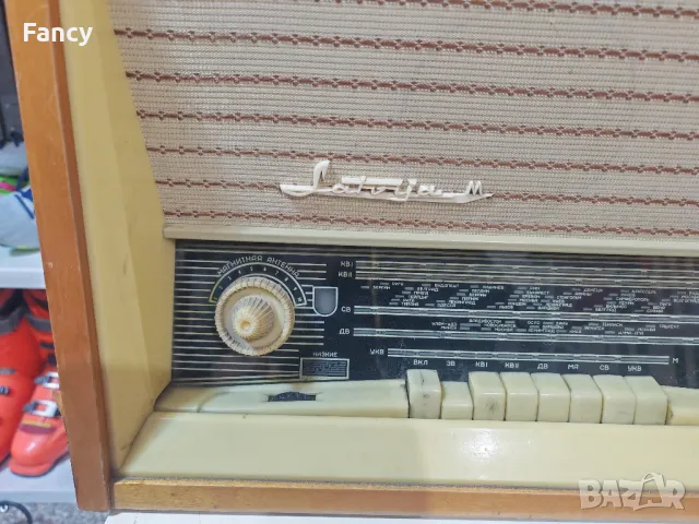 Радио Грамофон Latvija M , снимка 4 - Антикварни и старинни предмети - 47892974