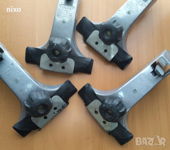 Оригинални захвати/лапи Thule 1050 за автомобили с улеи