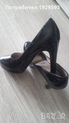 Дамски обувки марка Tamaris, снимка 1 - Дамски обувки на ток - 32416686
