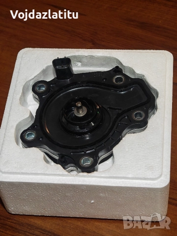 водна помпа Тойота хибрид , снимка 3 - Части - 52392119