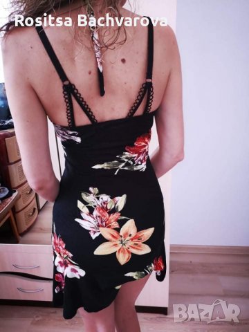 Черна рокля с цветя Avin, S размер, снимка 5 - Рокли - 28045218