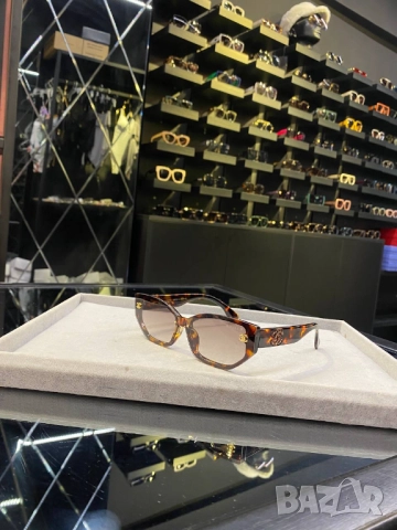 очила с черен обикновен калъф и ув защита chanel