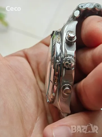 Часовник Breitling Avenger quartz Chronograph , снимка 6 - Мъжки - 47942423