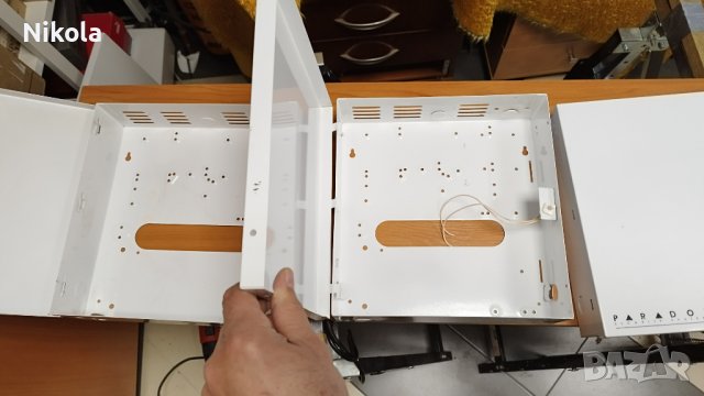 Paradox метална кутия за СОТ централа - 8 бр., снимка 8 - Други - 44120249