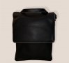 Голяма мъжка чанта през рамо от естествена кожа в черно, снимка 1 - Чанти - 34893712