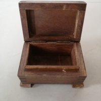 Малка дървена кутийка 8 х 5.5 h 5 см. , снимка 2 - Други стоки за дома - 32535675