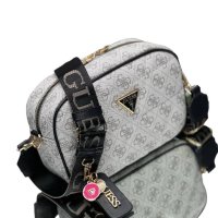 🔥Guess уникални дамски чанти, различни цветове🔥, снимка 3 - Чанти - 43612068
