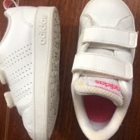 Детски маратонки Adidas 24, снимка 3 - Детски маратонки - 26902467