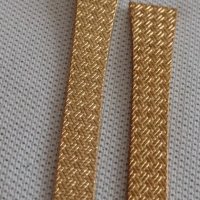 Две метални златисти маркови верижки/Q/Q за дамски часовник 42786, снимка 4 - Каишки за часовници - 43894741